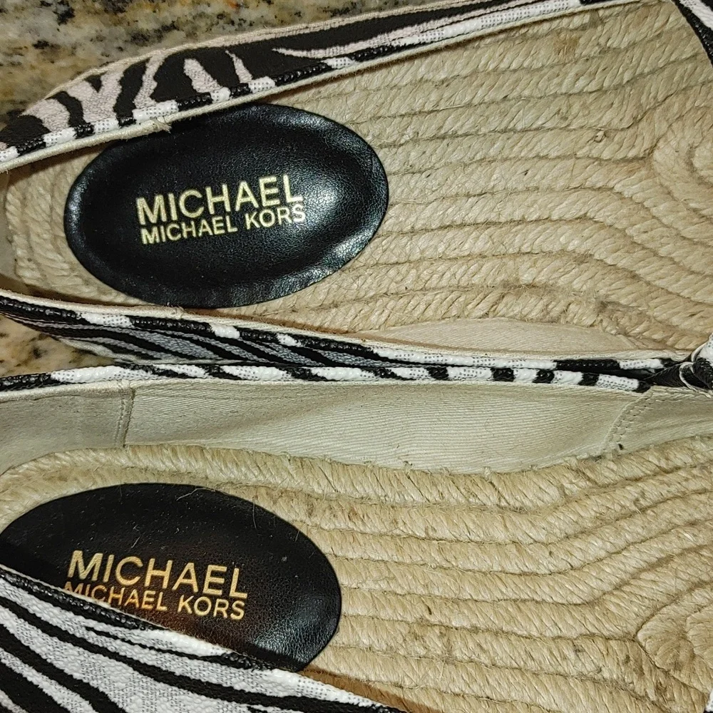Michael Kors shoes - Picture 6 of 8